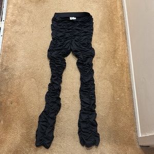Black ruched pant
